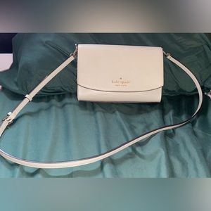 UsedPerfect condition mint green Carson convertible crossbody + matching wallet